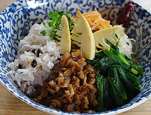 鯛と京せりの炊き込み御飯